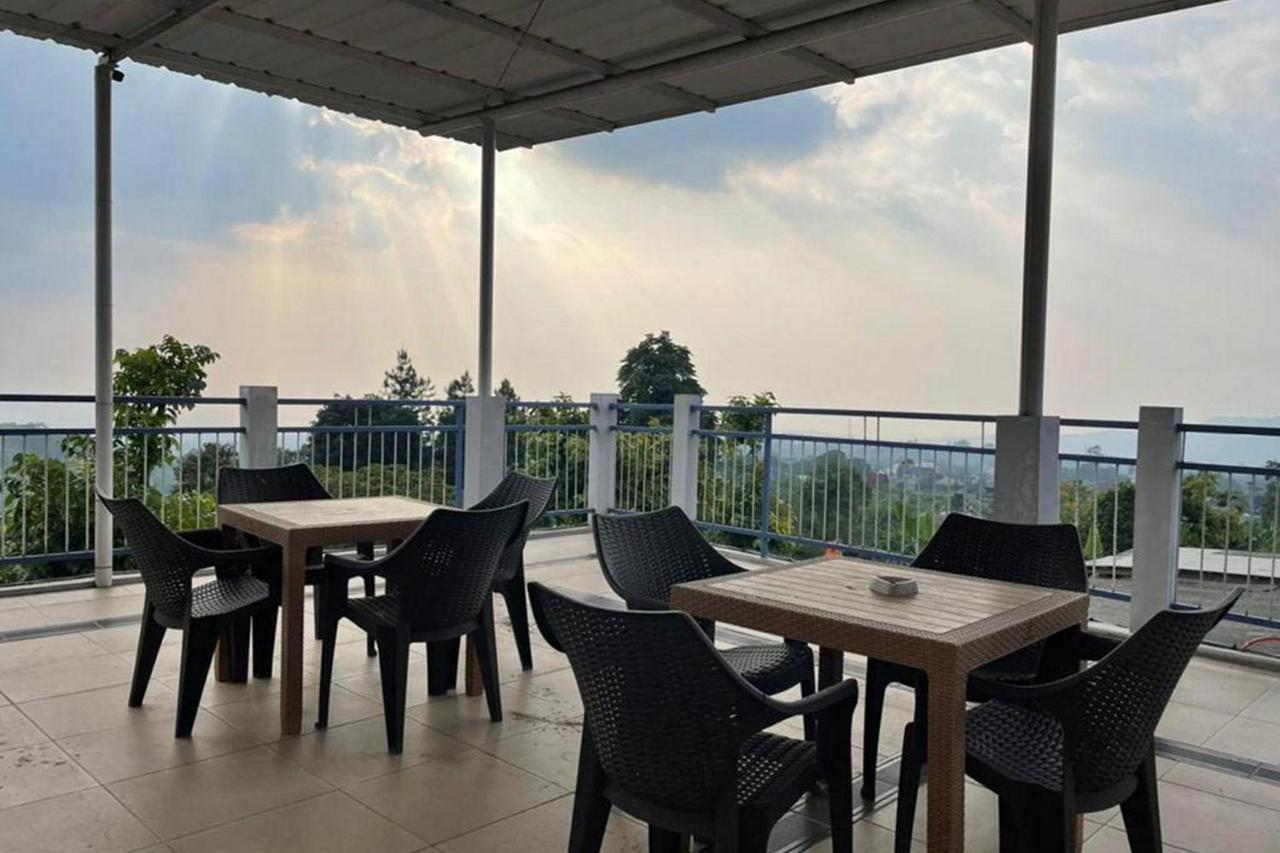 Villa Syariah Citeko Mitra Reddoorz Bogor Eksteriør billede